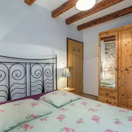 Apartment Eufrasiano *